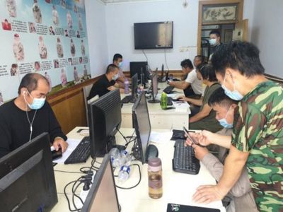 互联网+插上的翅膀 用脚也能奏响自强音符，开网店年入10万